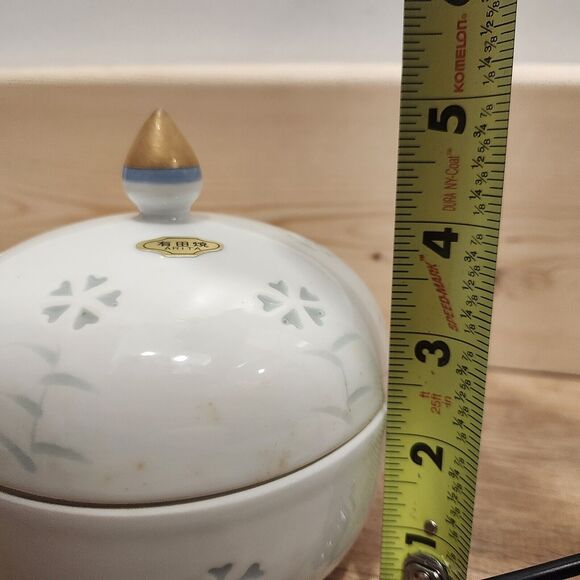 Vtg Japanese Arita-Yaki Porcelain Tea Canister Hotaru Bori Translucent Clover - Picture 4 of 8